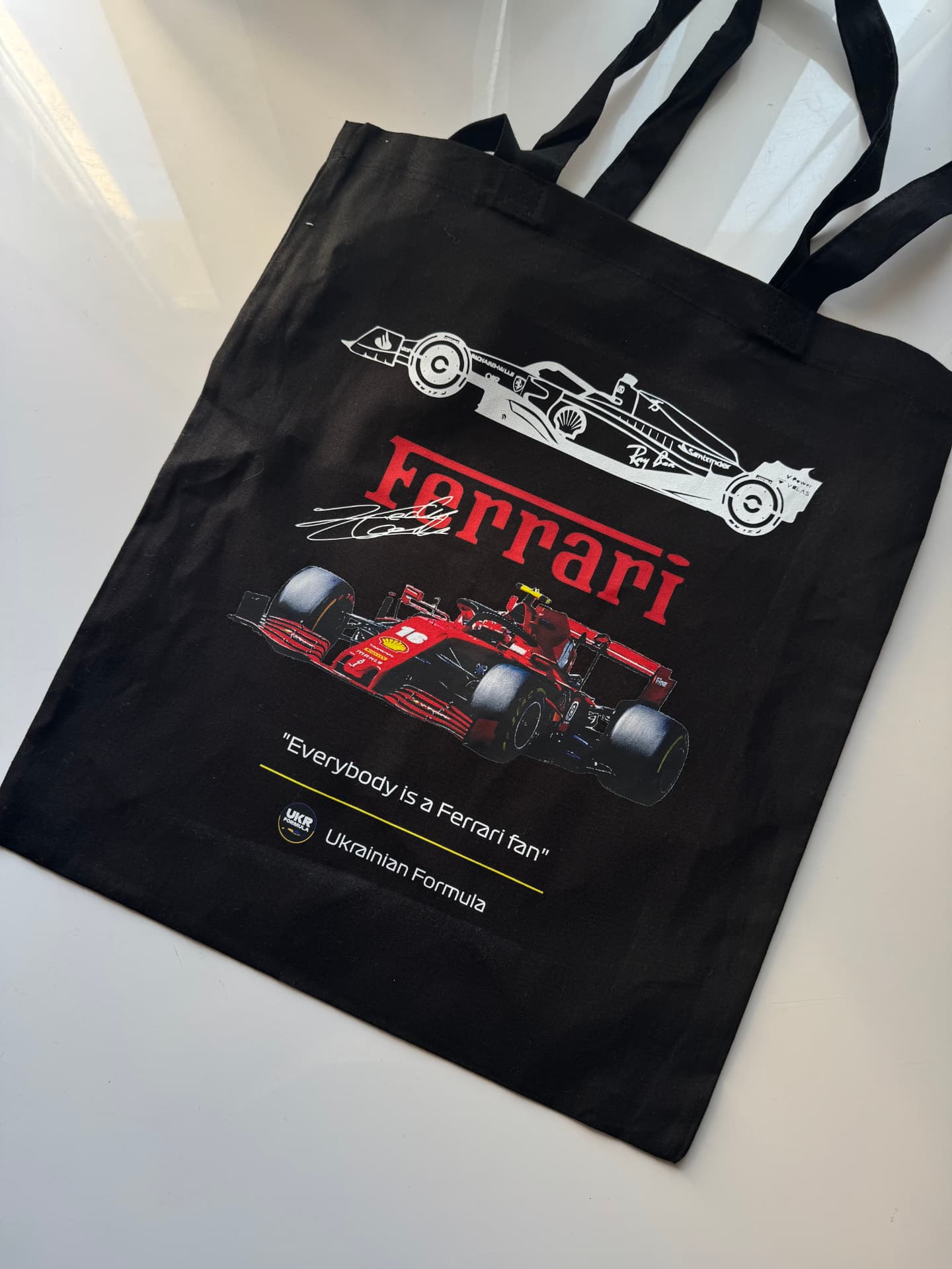 Чорний шопер Ferrari Ukrainian Formula